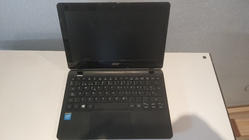 Acer TMB 115