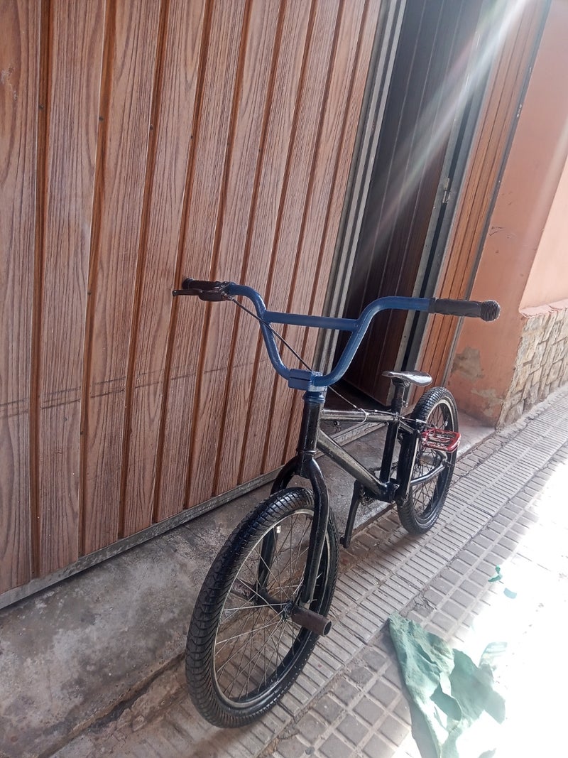 bicicleta bmx lista para circular