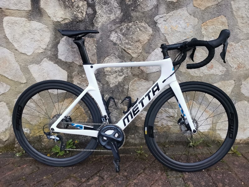 bicicleta carretera Metta Eolo carbono