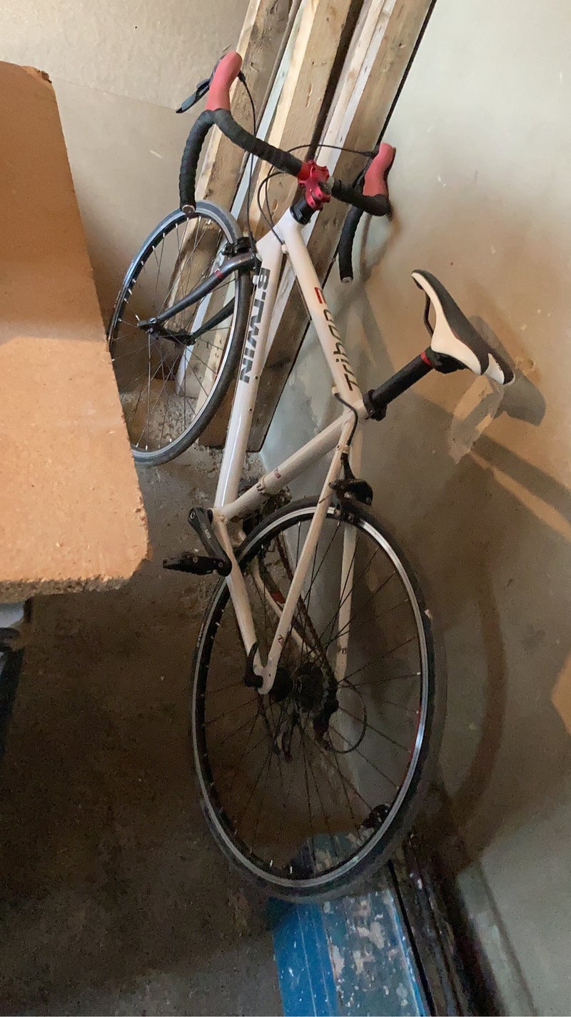 Bicicleta de carreras nueva 