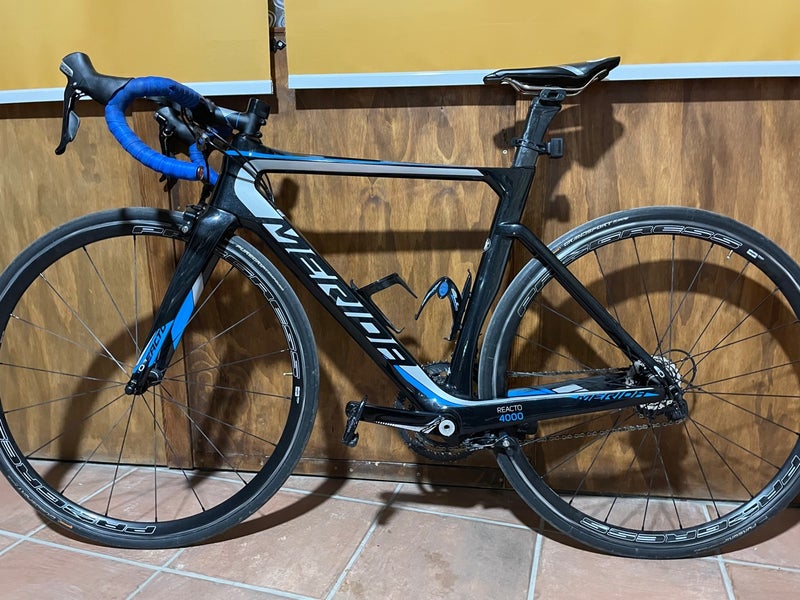 Bicicleta de carretera Merida Readto 4000 (aero)