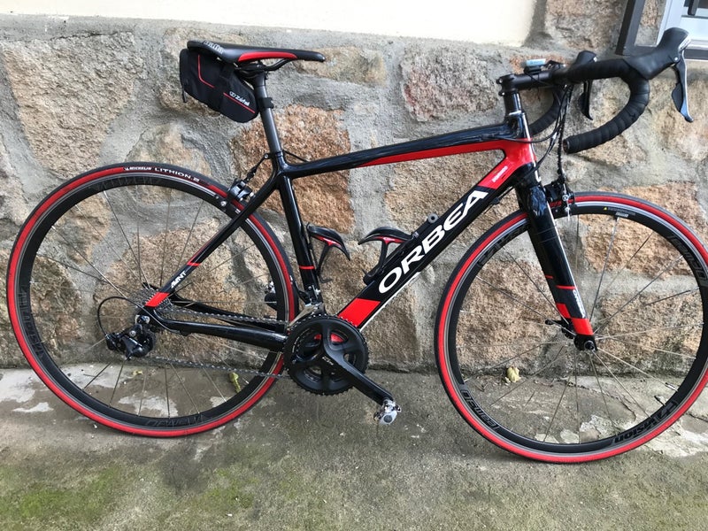 Bicicleta de carretera. Orbea Avant Plus M30.