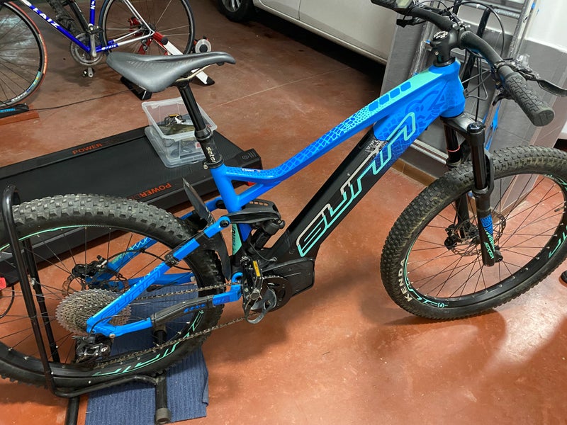 bicicleta de montaña  eléctrica 
