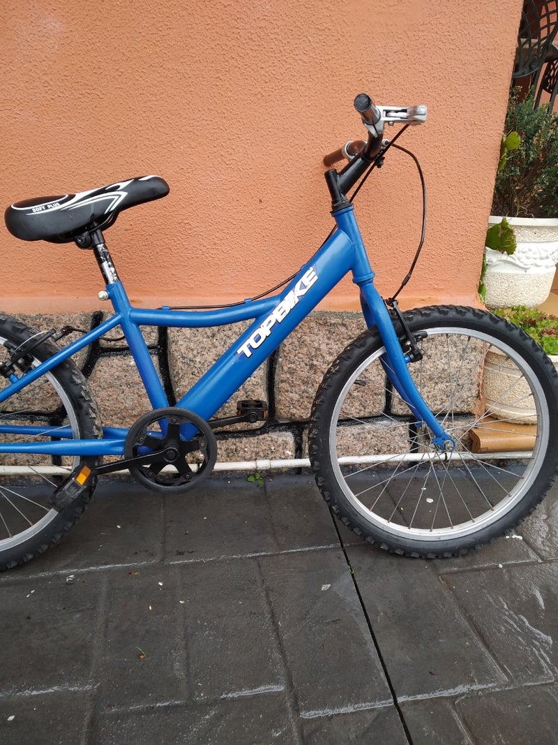 bicicleta de niño pequeño