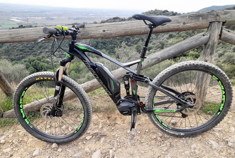 Bicicleta eléctrica de montaña