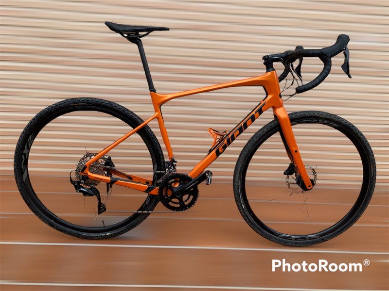 Bicicleta Gravel Giant Revolt Advanced 2 2019