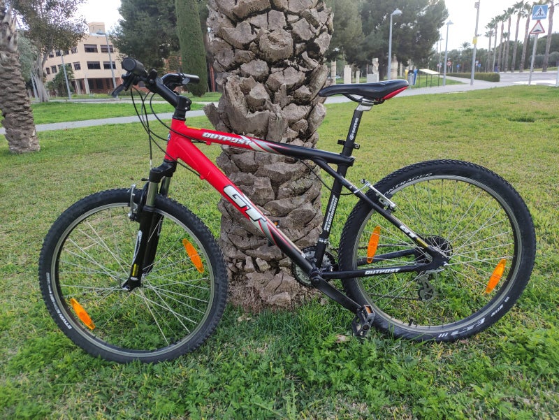 BICICLETA MONTAÑA GT OUTPOST