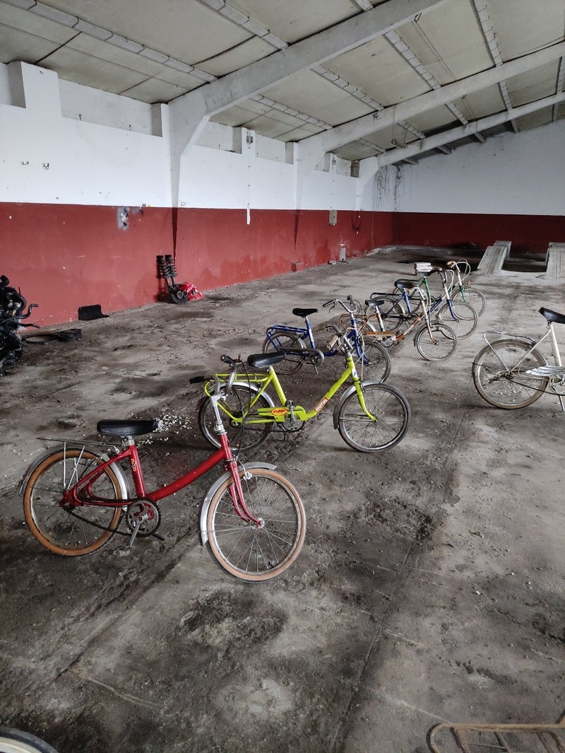bicicletas antiguas niño- niña