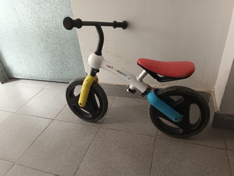 bicicleta sin pedales