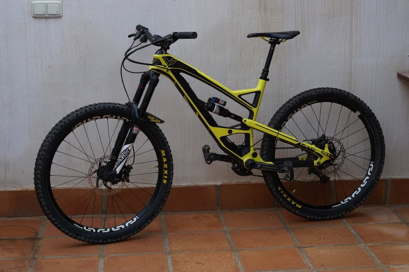 bicicleta YT  capra 