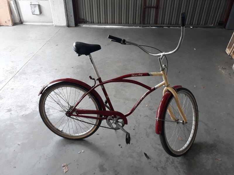 Bici cruiser con manillar ancho