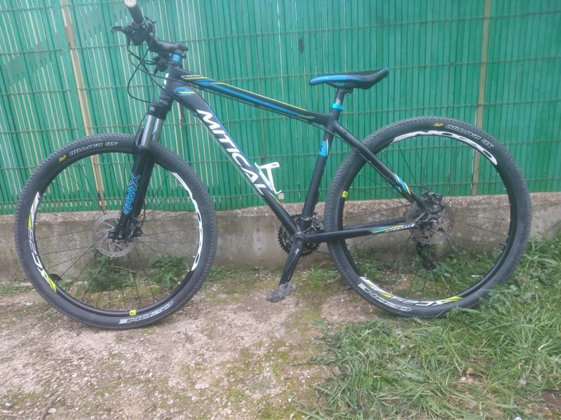 BICI MITICAL SEMINUEVA 