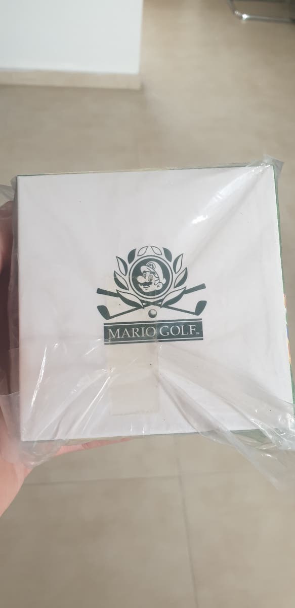 bolas de golf del extinto Club Nintendo 