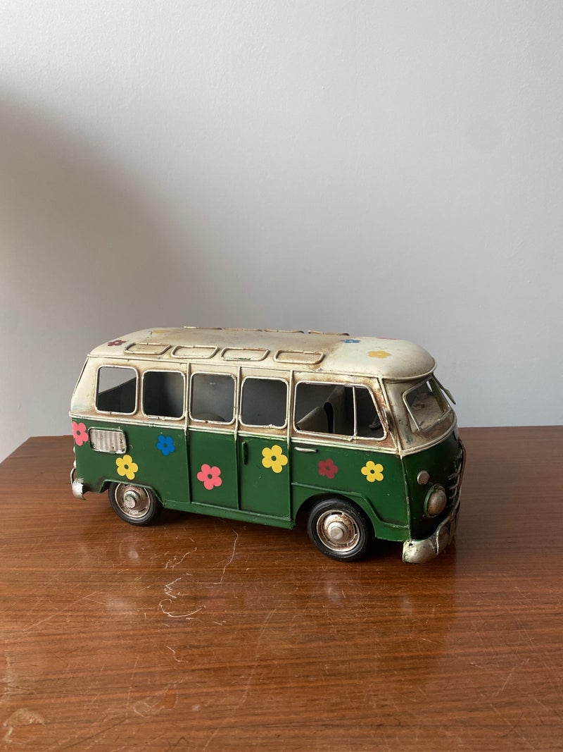 Furgoneta hippie VW.