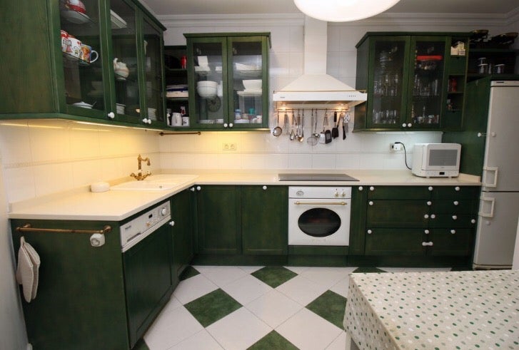 Grifo dorado + Combi Liebher + Lavadora Miele