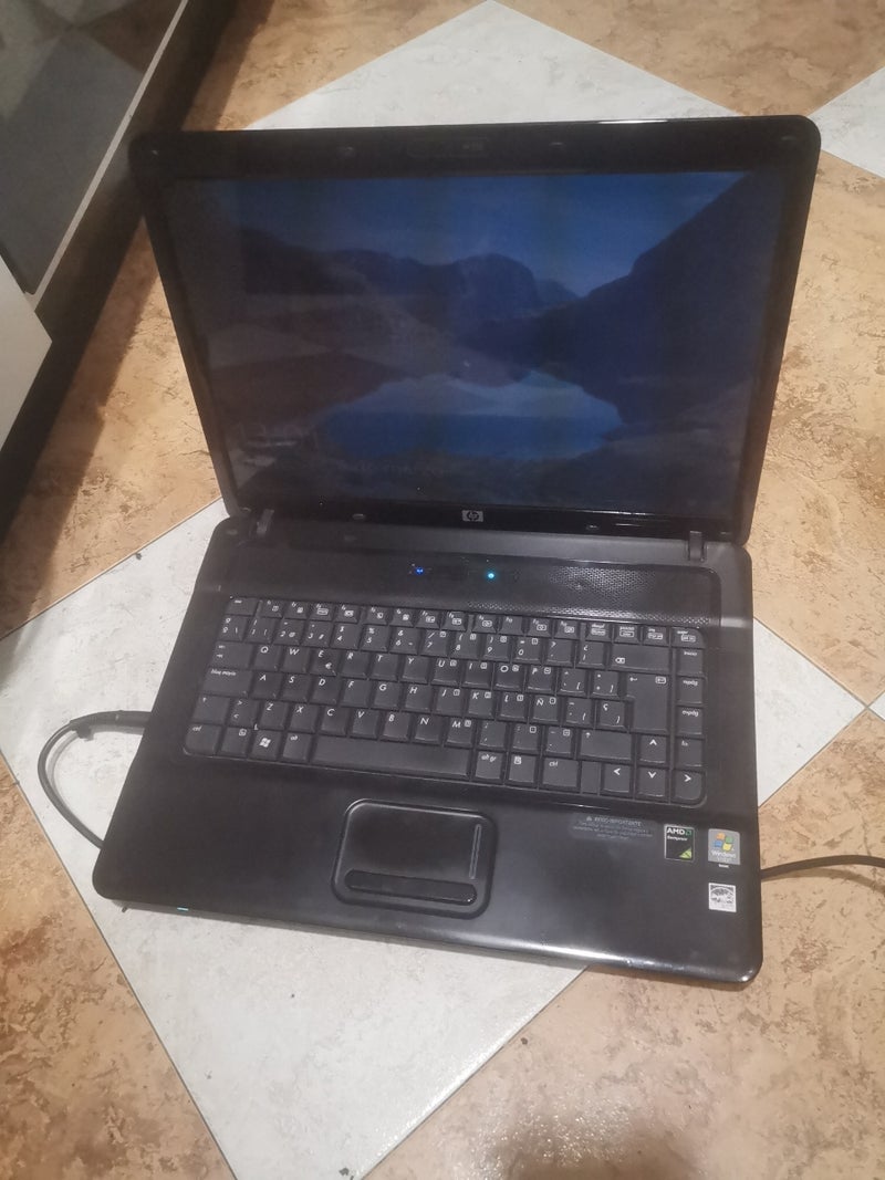 Hp portatil con cargador 