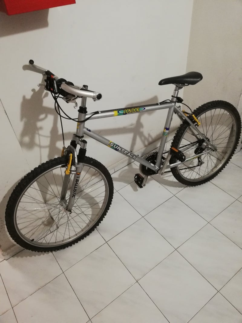 IMPRESIONANTE BICICLETA