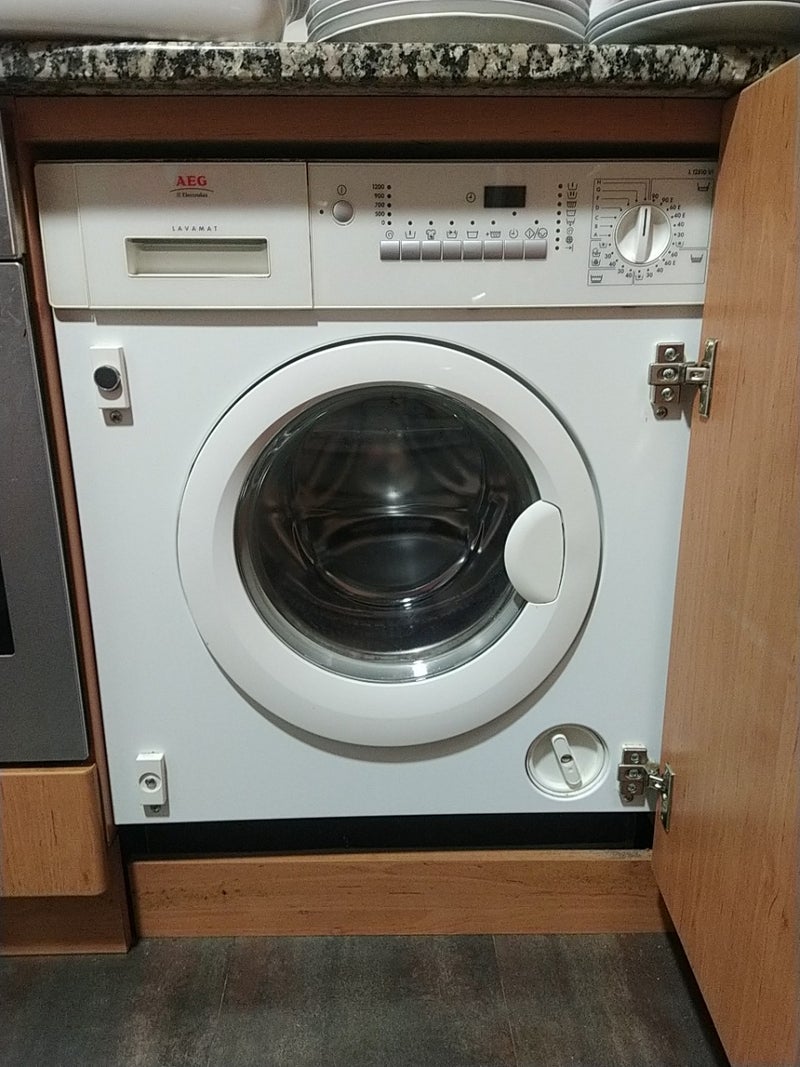 Lavadora AEG panelable
