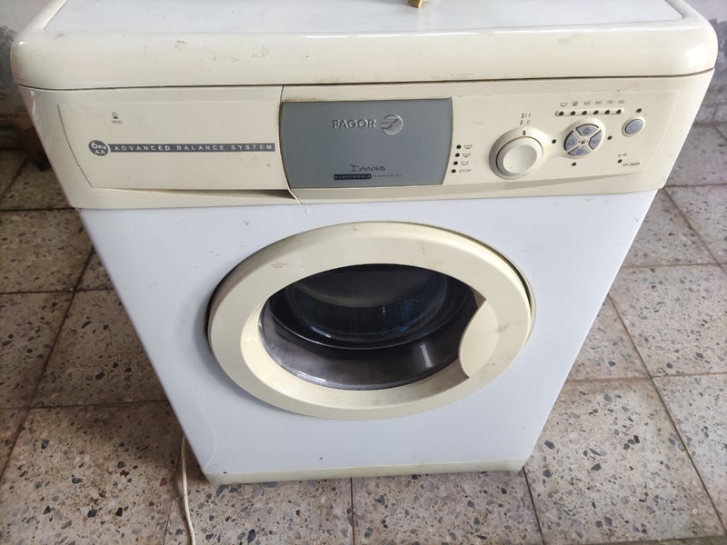 Lavadora Fagor Innova 1F-2609 ESTROPEADA