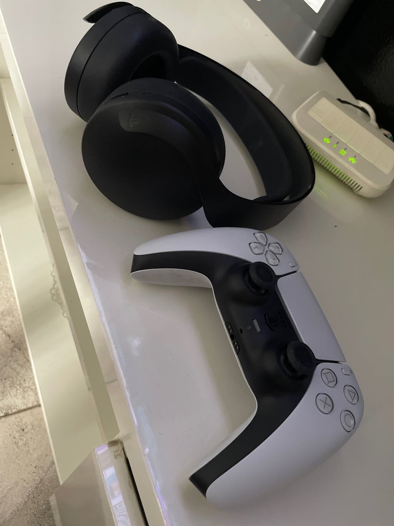 Mando y cascos originales ps5