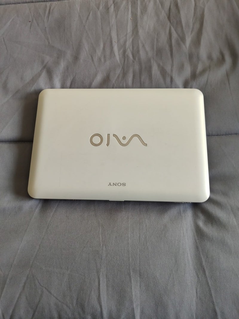 Mini portatil Sony VAIO VPCM13M1E