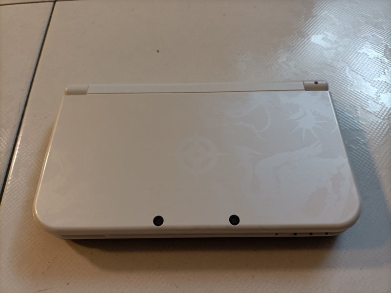 New Nintendo 3ds XL edición especial Fire Emblem