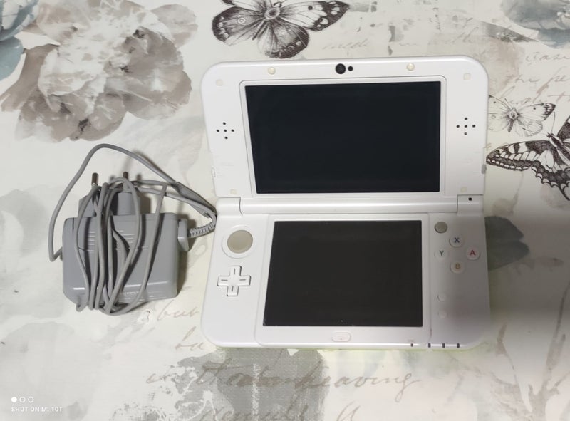 Nintendo 3DS xl con 16 juegos 