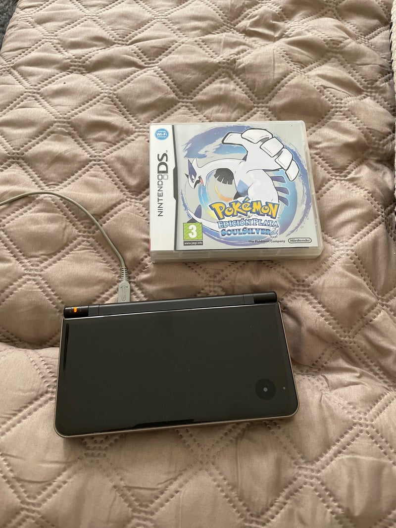 Nintendo DsiXL + SoulSilver