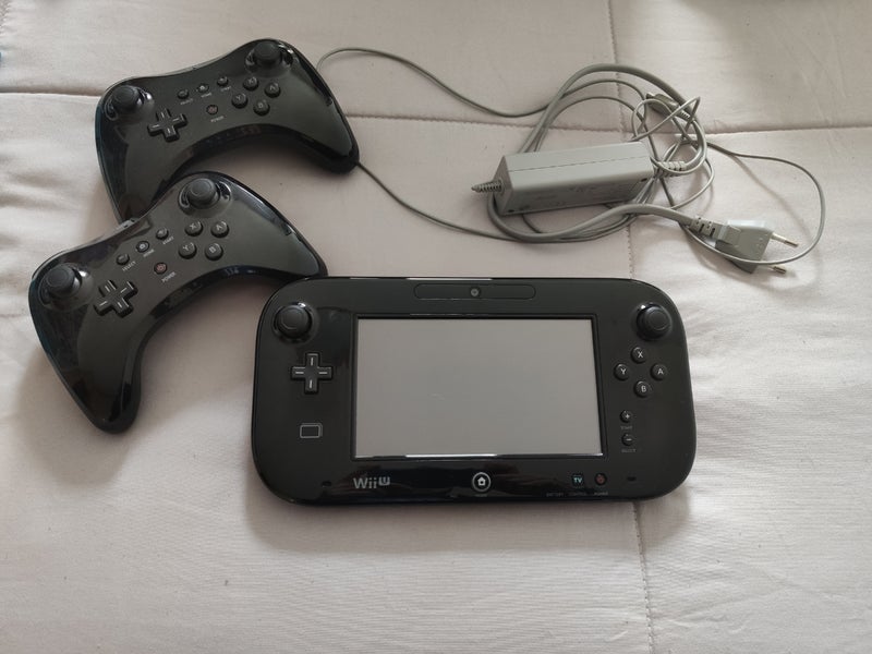 Nintendo Wii U + 4 juegos