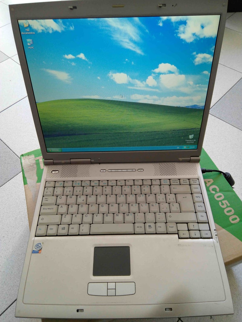 Portatil Airis 15 Intel