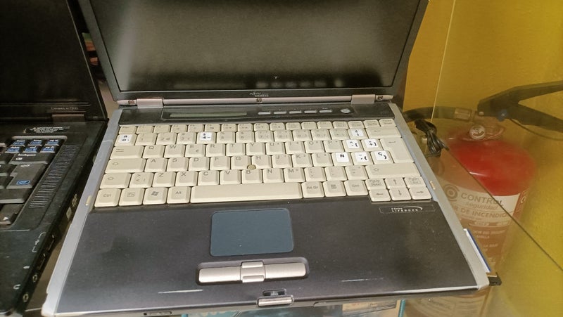 Portatil Fujitsu S6410