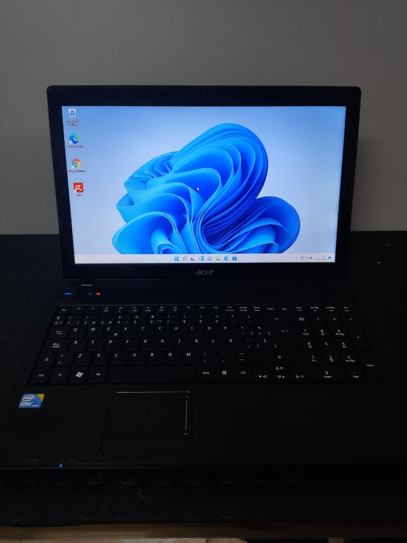 Portátil Acer i3