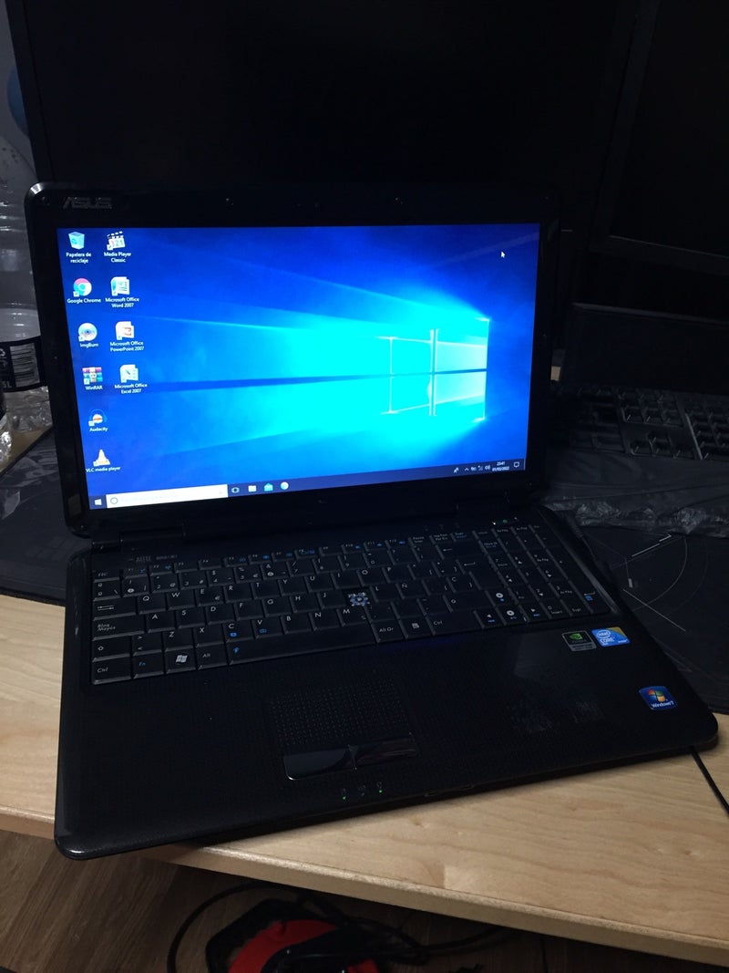 Portátil Asus 15'6, listo para usar