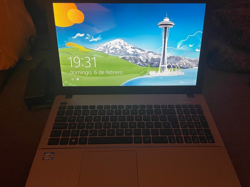 Portátil Asus F550 C Notebook