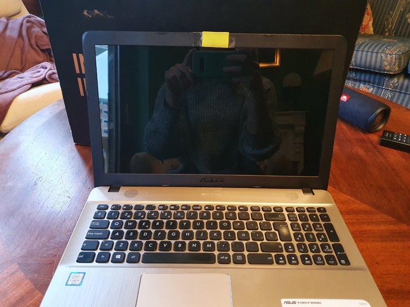 Portátil ASUS intelCORE i5, windows 10