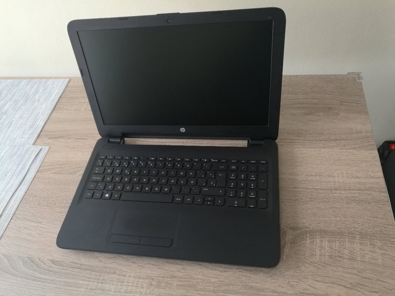 Portátil HP 255 G4