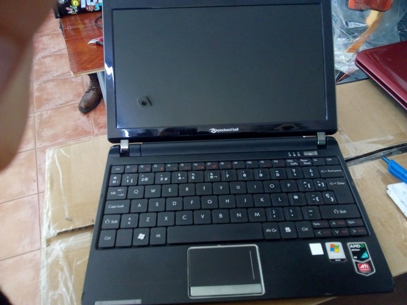 Portátil Packard Bell AMD, 240Gb HDD, 2Gb RAM  11
