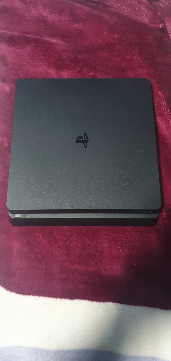  PS4  con mucho dinero invertido fortnite  etc..