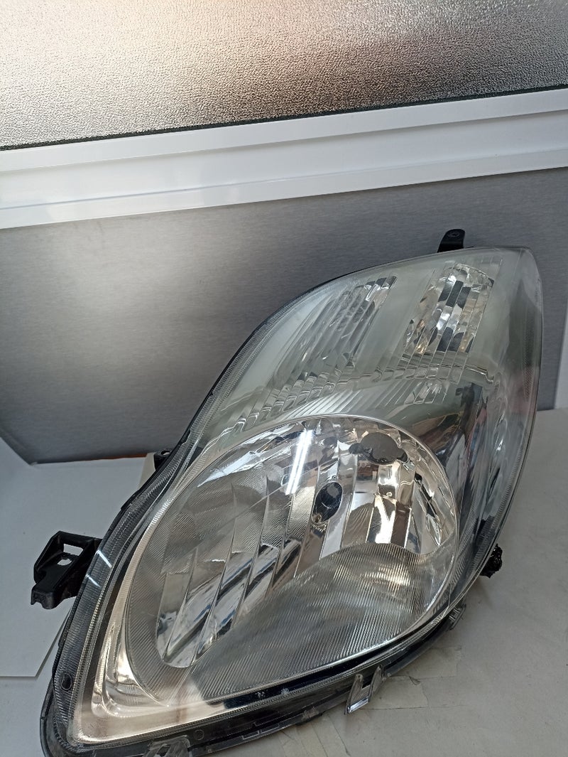 Óptica Izquierda Toyota Yaris 2005-2012