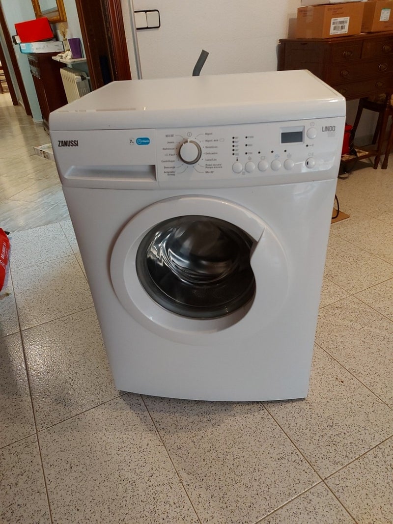 Rentadora/Lavadora Zanussi de 7Kg