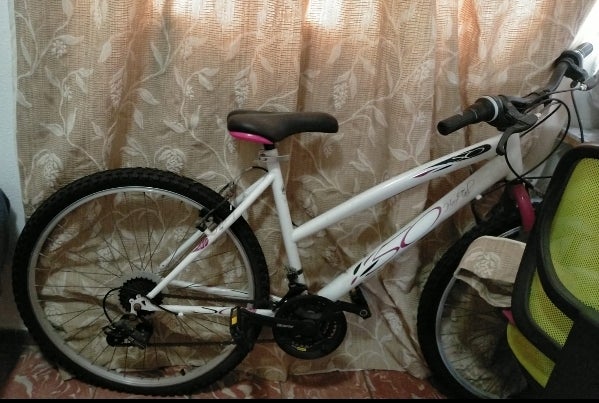 SEMI NUEVA!