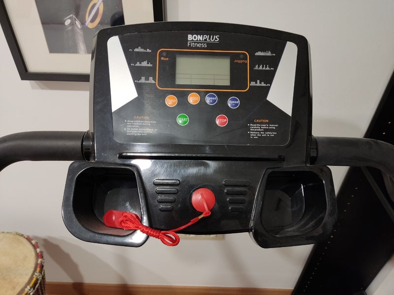 se vende cinta de correr y se regala máquina vibra