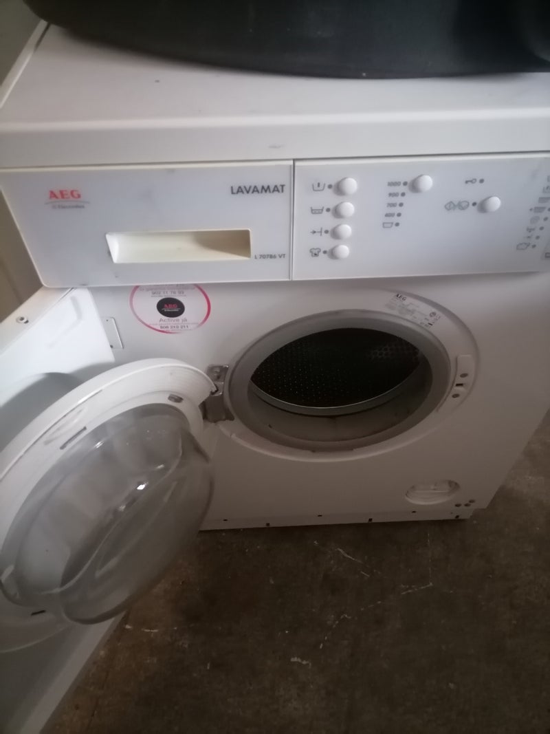 se vende lavadora AEG 