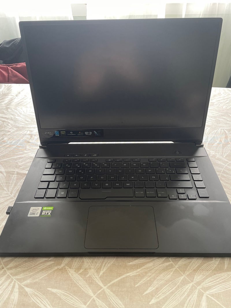 Se vende Portatil gaming - Asus Zephyrus M15 