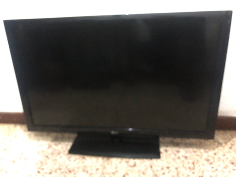 se vende tv lg 42