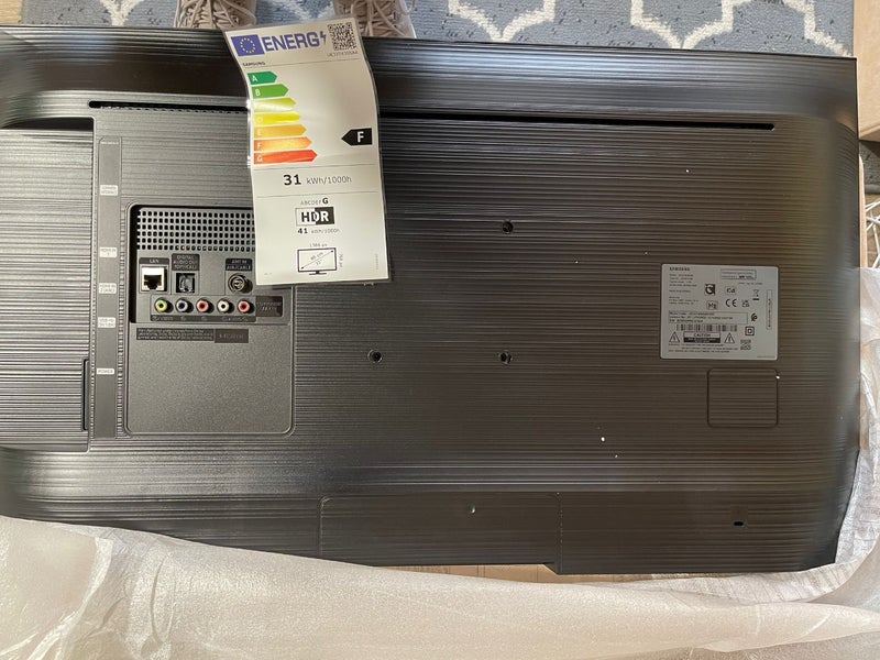 SE VENDE TV  SAMSUNG SMART 32
