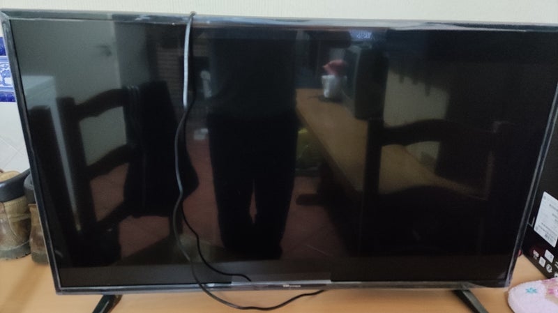 se vente emart TV 42 pulgadas 200 euros nueva sin 
