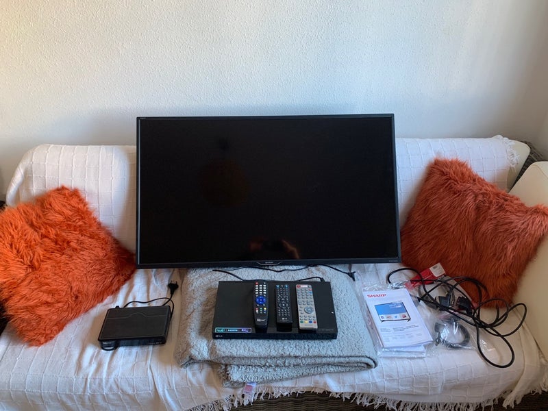 Sharp Aquos Smart TV (105cm) & LG DVD Player