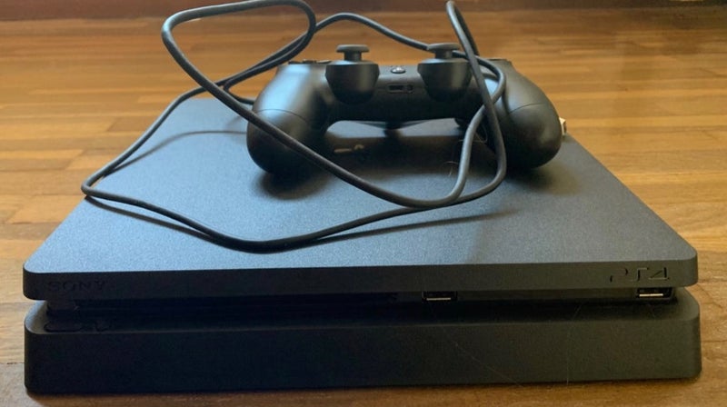 Sony Playstation (PS4) 1TB
