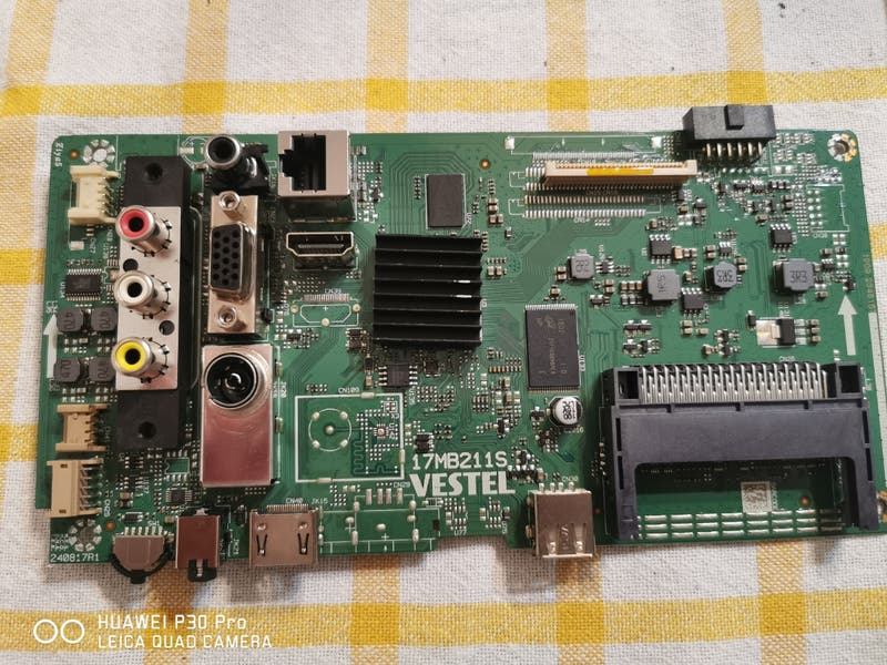 Telefunken TFA32472SWH17 placa base 17MB211S